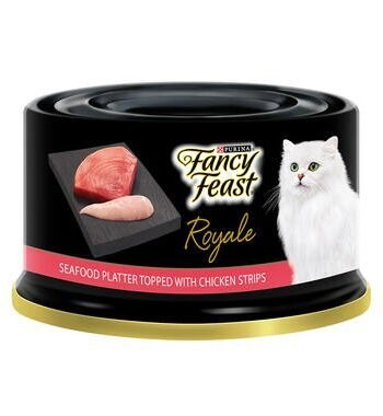 FANCY FEAST Adult Royale Seafood Platter topped with Chicken Strips Wet Cat Food - 85G